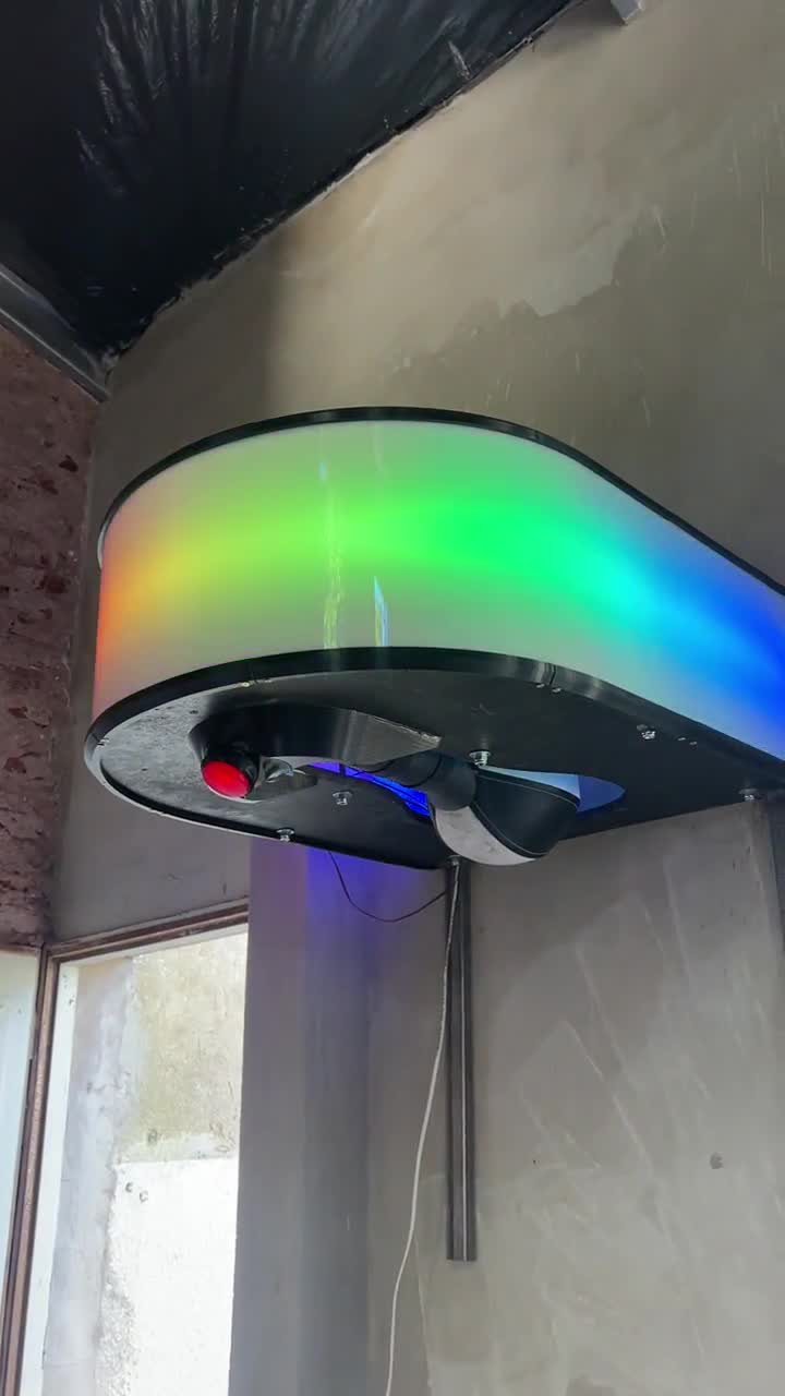 Máquina de boxeo arcade desarrollada desde cero, con mecanismo de golpe e iluminación